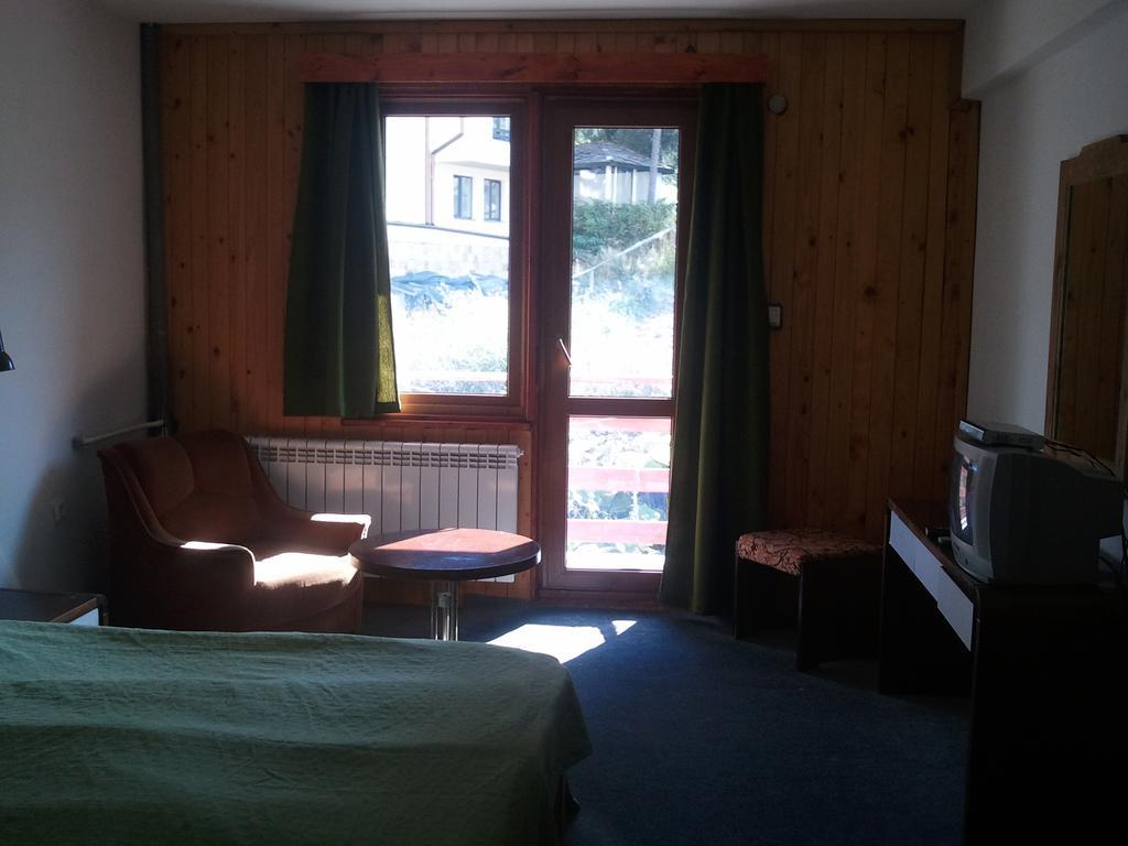 Kris Guesthouse Stoykite Buitenkant foto