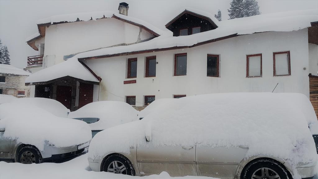Kris Guesthouse Stoykite Buitenkant foto